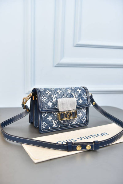 LOUIS VUITTON-Dauphine MM