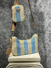 PRADA- Re-Edition Raffia