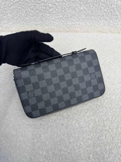 LOUIS VUITTON-ZIPPY XL WALLET