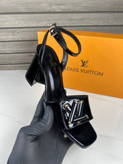 LOUIS VUITTON-Louis Vuitton Shake Pumps Heel Height