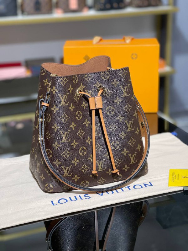 LOUIS VUITTON-Neonoe Monogram