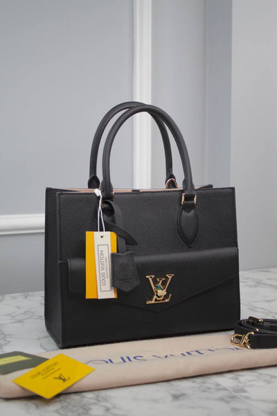 LOUIS VUITTON- Lockme Tote