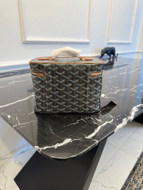 GOYARD- MUSE VANITY CASE