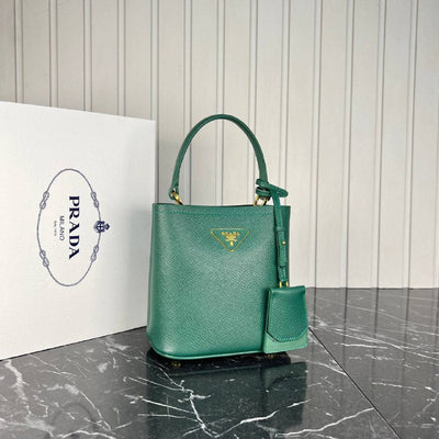 PRADA- Panier Saffiano