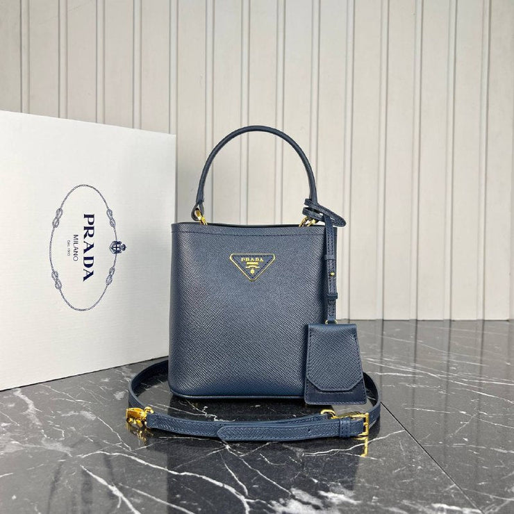 PRADA- Panier Saffiano