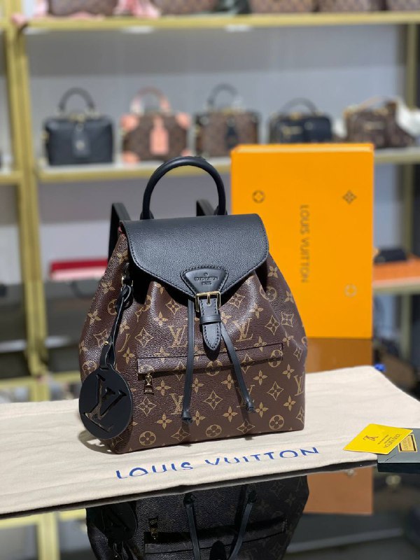 LOUIS VUITTON-Montsouris PM