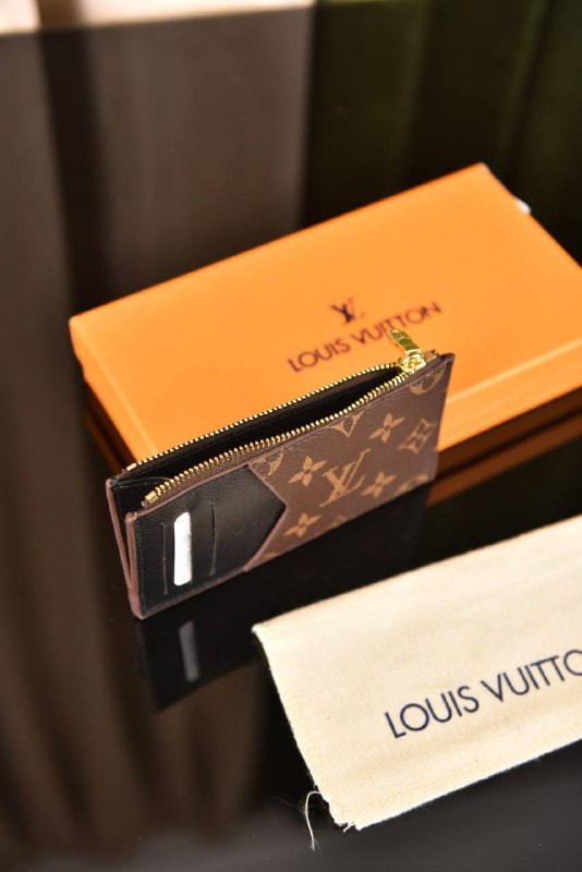 LOUIS VUITTON - Coin Card Holder