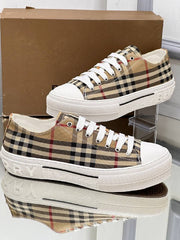 BBURBERRY-