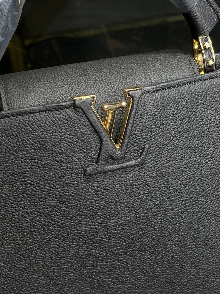 LOUIS VUITTON- Capucines BB 27 x18 x 9 cm