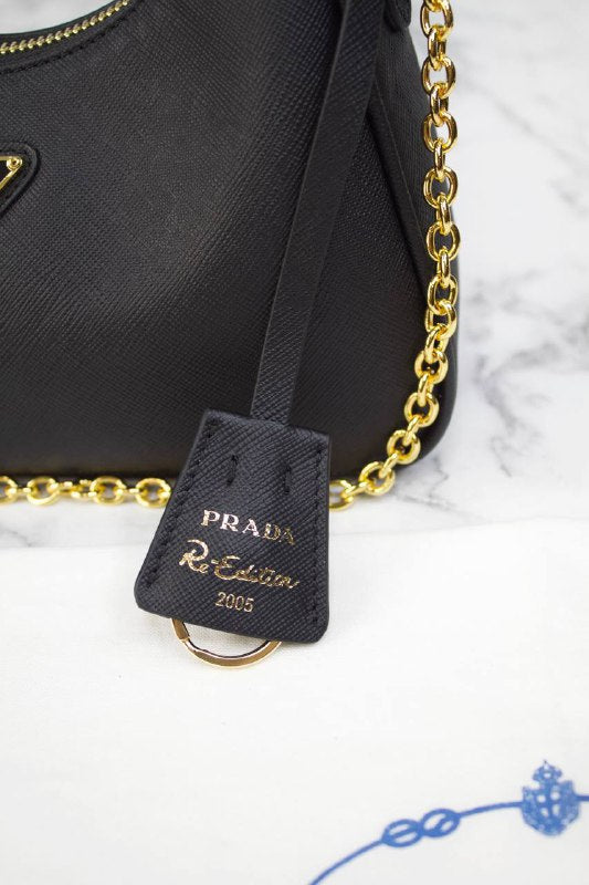 PRADA- Re-Edition 2005 Saffiano