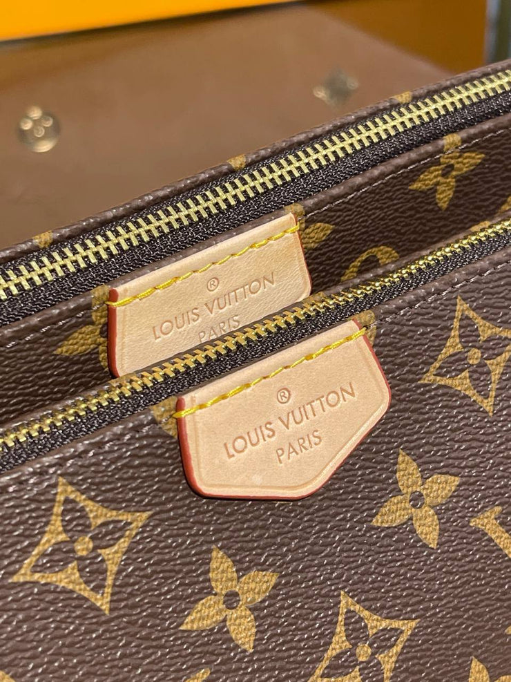 LOUIS VUITTON-MULTI POCHETTE