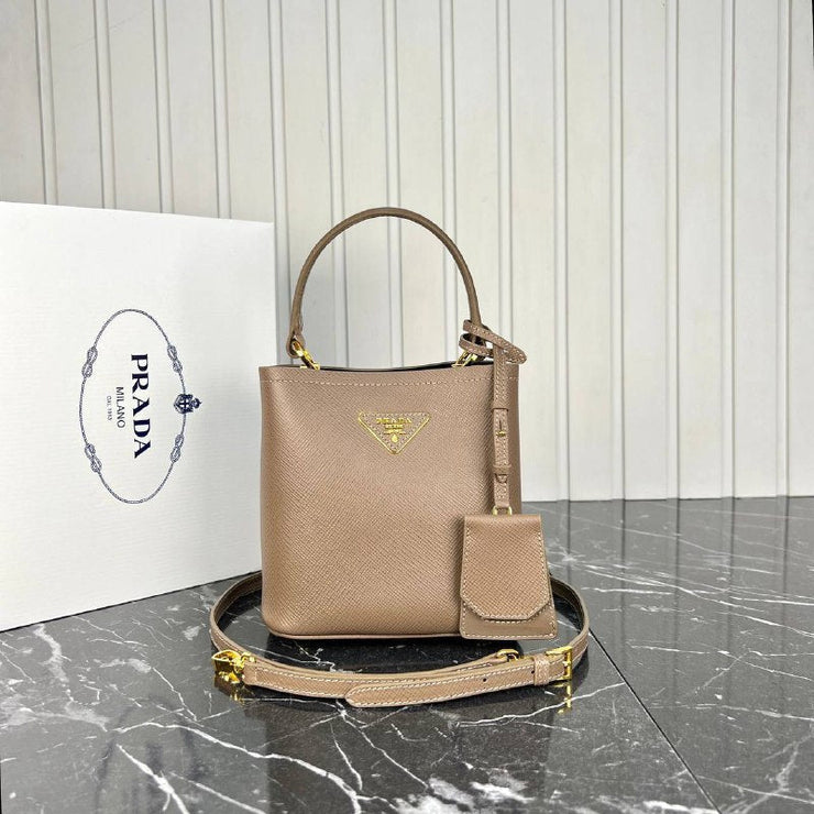 PRADA- Panier Saffiano